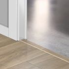 QUICKSTEP PROFILE INCIZO CHÊNE HAVANNA NATUREL ASPECT RABOTÉ QSINCP01656 2150X48X13MM